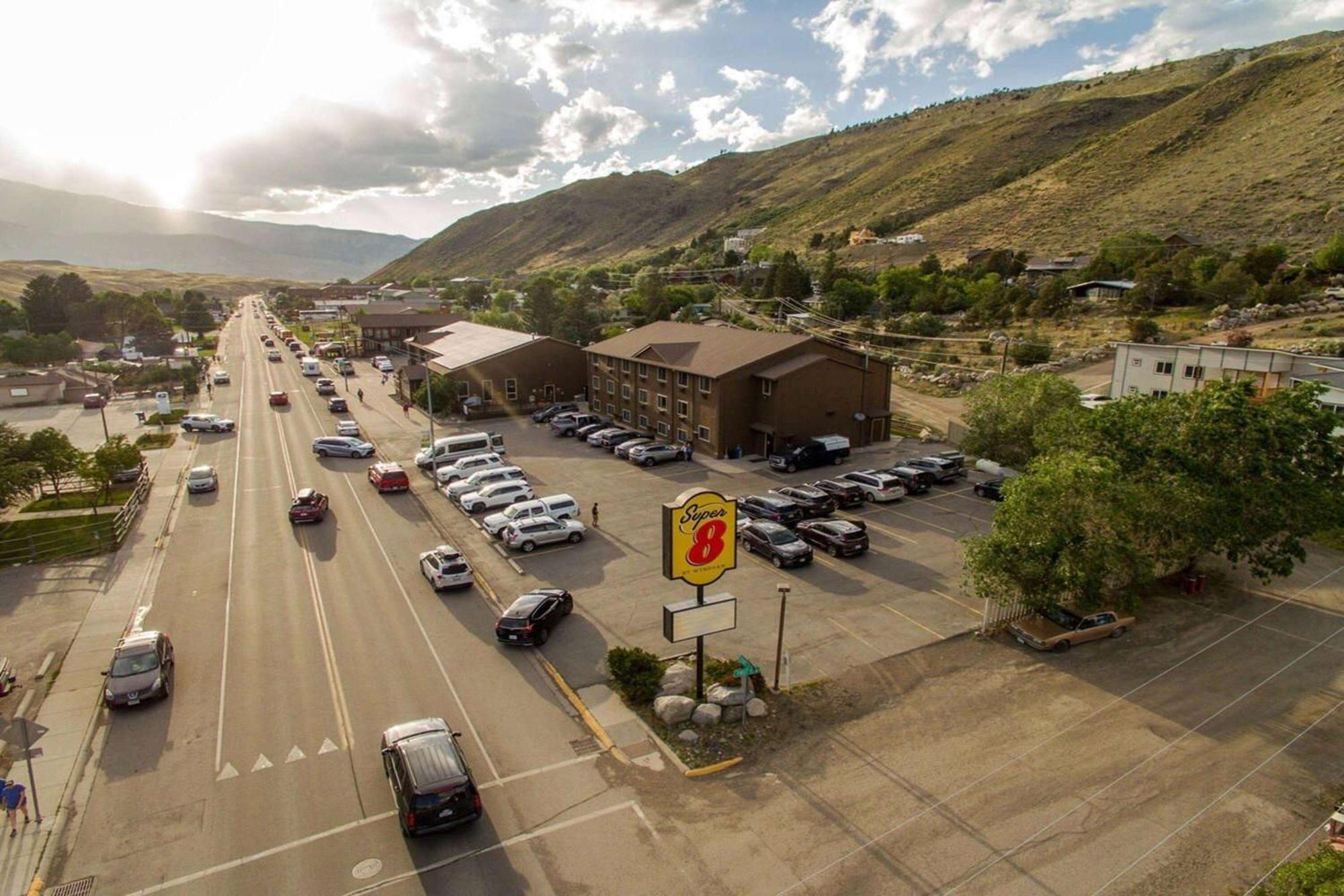 Super 8 By Wyndham Gardiner/yellowstone Park Area Hotel 2*
