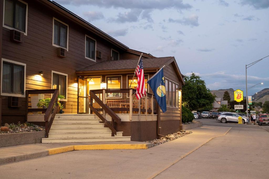Super 8 By Wyndham Gardiner/yellowstone Park Area Hotel Gardiner