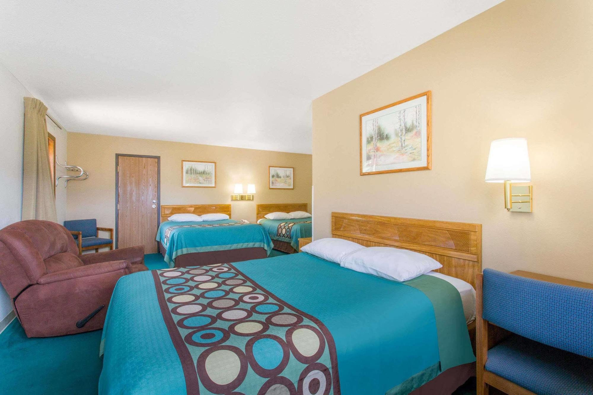 Super 8 By Wyndham Gardiner/yellowstone Park Area Hotel 2*