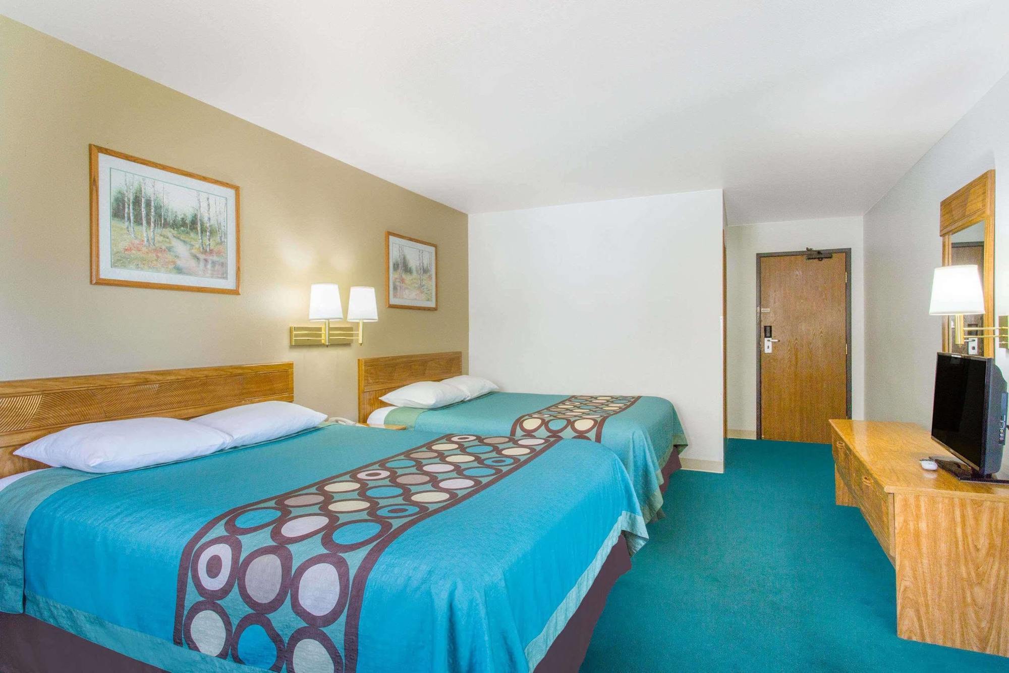 Super 8 By Wyndham Gardiner/yellowstone Park Area Hotel