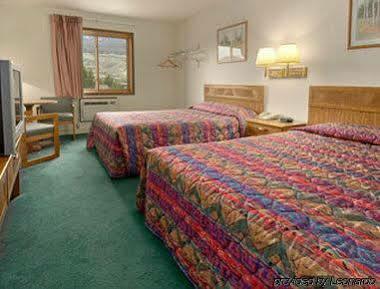 Hotel Super 8 By Wyndham Gardiner/yellowstone Park Area 2*